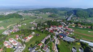 +áMARJE DJI_0002.MP4_snapshot_01.09_[2017.05.06_17.07.18]